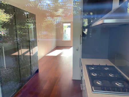 Te huur: Appartement Aartsbisschop Romerostraat 483 in Utrecht - Photo 3
