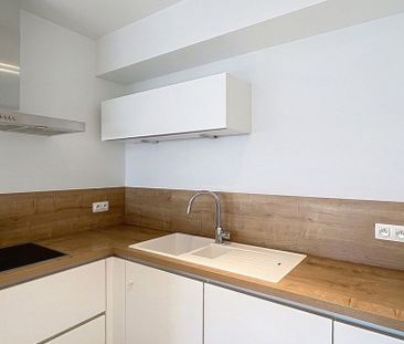 Appartement te huur in Schaarbeek voor € 1.500 met 2 slaapkamers - Photo 4