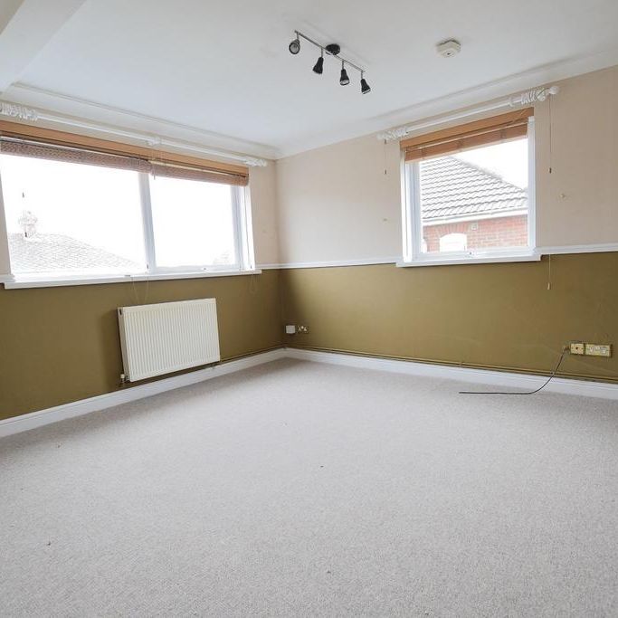 2 bedroom maisonette to rent - Photo 1