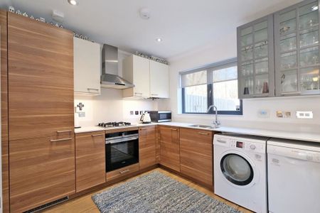 Waterton Lawn, Stoneywood, AB21 - Photo 4