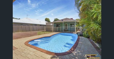 Beautiful 3-Bedroom Home in Rivervale - Modern, Spacious & Perfect for Summer Living - Photo 2