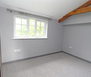 2 bedroom detached bungalow to rent - Photo 3