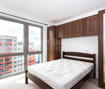 12 Rathbone Market, Barking Road, E16 1GZ - Photo 1