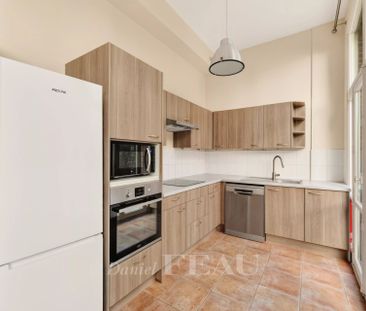 Tout savoir sur cette maison dans le quartier Ecole Militaire, à Pa... - Photo 1