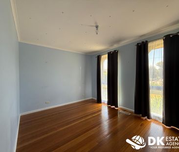 Comfort, Convenience & Family Living - Photo 2