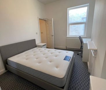 3 Bed Terraced House, Alpha Street West, M6 - Photo 5