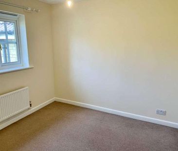 Newington Close, Frome, BA11 - Photo 3