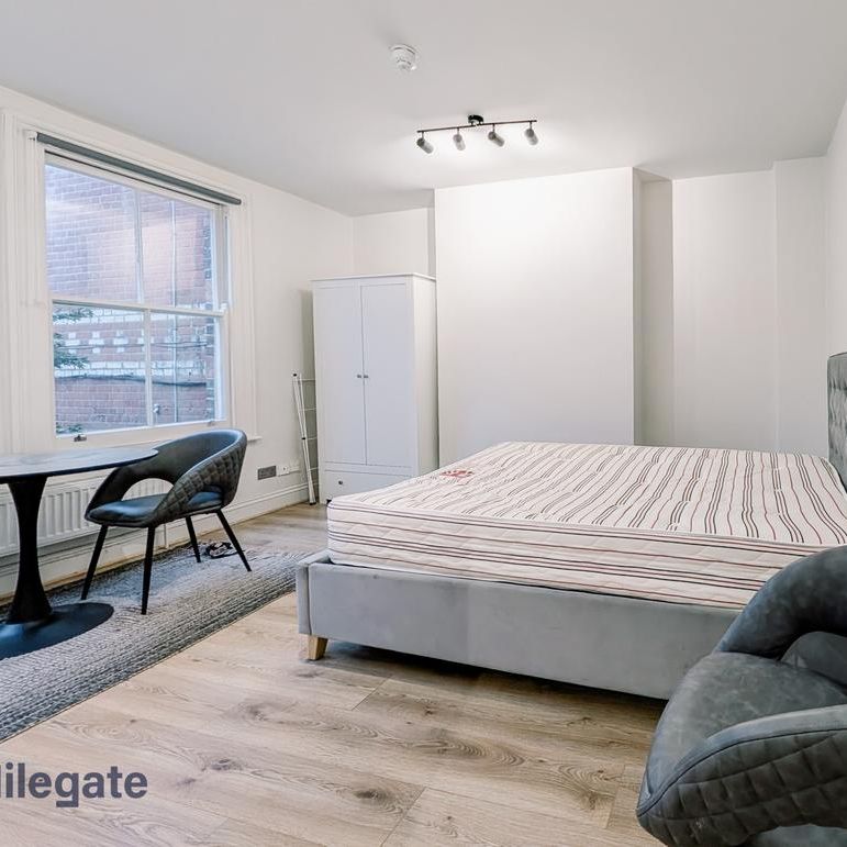 Studio to rent - Photo 1