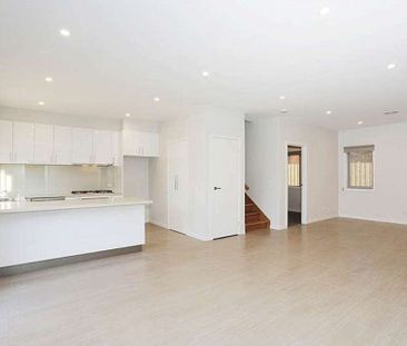 2/37 Wards Grove, Bentleigh East - Photo 3