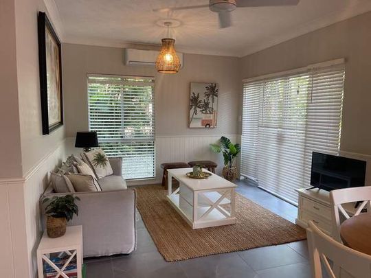 4/6-8 St Crispins Ave Port Douglas - Renovated One Bedroom for Lease - Photo 1