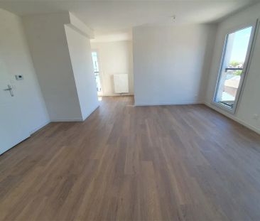 Location appartement 3 pièces - 67.52m² à Lille (59000) - Photo 3