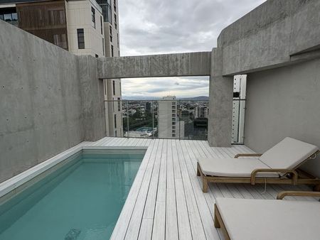 Departamento Nuevo en Country Club | Alberca, Carril de Nado y Gran Vista - Photo 2