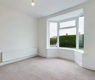 Semi-detached house to rent on - Photo 6
