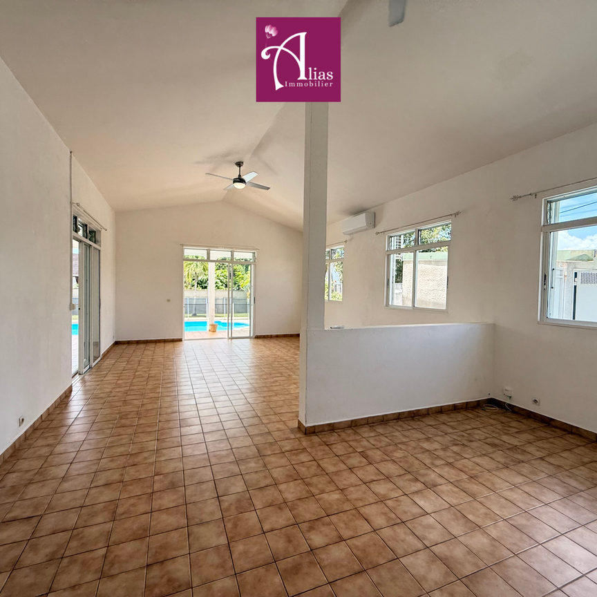 Location Maison 5 pièces 137m² PETIT BOURG 97170 - Photo 1