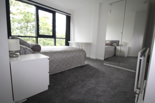 Flat 15, Westmount, LS2 9NZ, Leeds - Photo 1