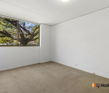 15/18 Currie Crescent, Kingston ACT, Belconnen - Photo 3