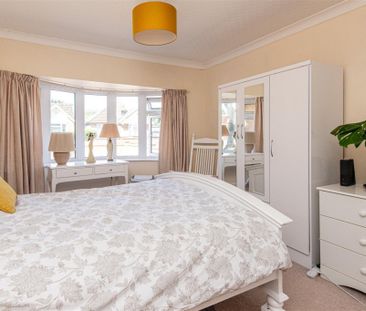 2 bed Bungalow To Let - Photo 3