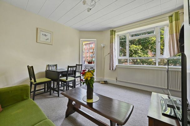 2 Bed Flat, Blaxland House, W12 - Photo 1