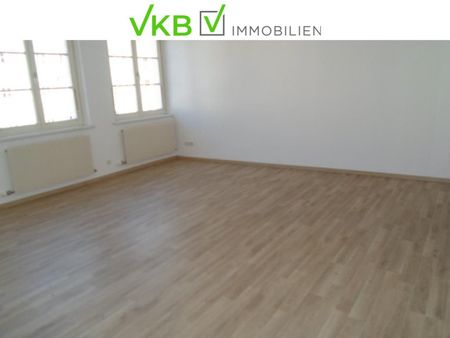Altbau-Mietwohnung in Braunau, direkt am Stadtplatz - auch als Büro nutzbar ! - Photo 3