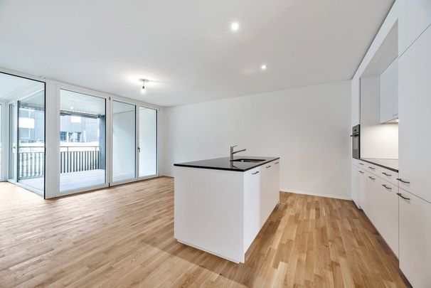 Mitten im Baumgarten - im herrlich grünen Umfeld - Foto 1