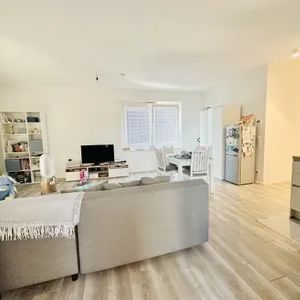 NACHMIETERSUCHE! Tolle 3 Zimmerwohnung + Balkon! Top Lage - sehr nahe dem Hauptbahnhof & Belvedere! Ubahn Nähe! - Foto 1
