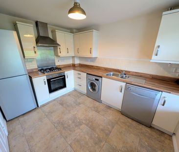 A 3 Bedroom Terraced - Photo 4