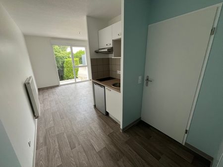 Location Appartement 1 pièce 21m² FRANQUEVILLE ST PIERRE 76520 - Photo 2
