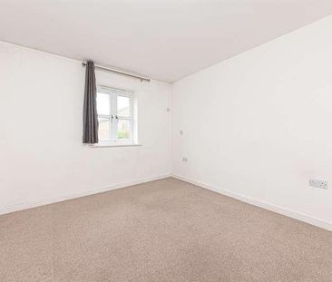 Two Orchards, Wokingham Road, Bracknell, RG42 - Photo 2