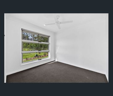 Modern Family Living with Space & Comfort in Jimboomba - Photo 6