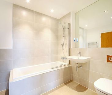 3 bedroom end of terrace house to rent - Photo 5