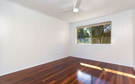 RENOVATED, CONVENIENT AND JUST 3KM FROM BRISBANE CBD! - Photo 4