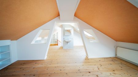 110m2 loft apartment in former carpentry shop - Photo 5