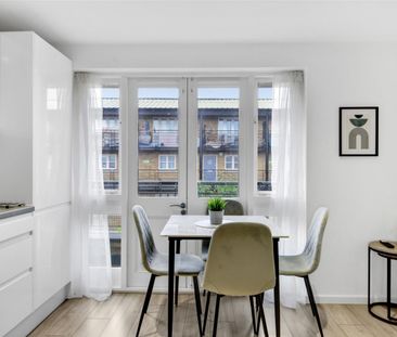 Vivian Comma Close, London - Photo 3