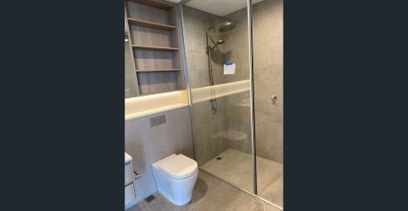 STYLISH 1 BEDROOM GROUND FLOOR WATERFRONT APARTMENT - Photo 3