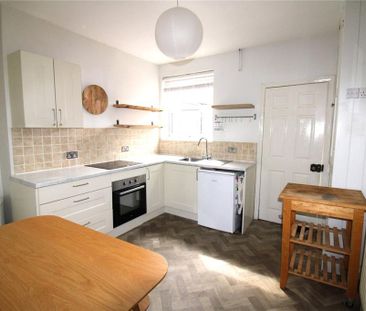 2 bedroom end of terrace house to rent - Photo 6
