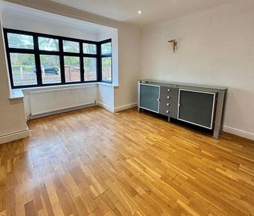 6 bedroom semi-detached house to rent - Photo 2