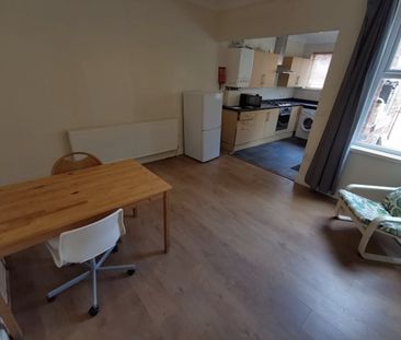 45 Rosedale Road, Ecclesall - Photo 2