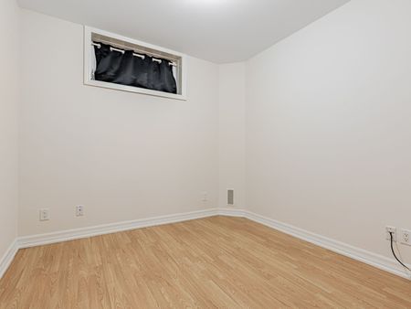 For Lease - 20 Roberta Drive Unit# Bsmt, Toronto, Ontario - Photo 5