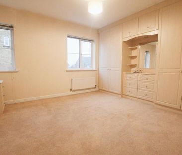 3 bedroom detached house to rent - Photo 2