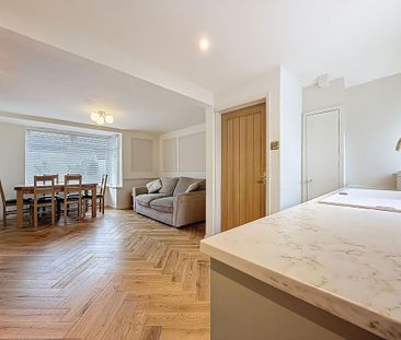 3 bedroom semi-detached house to rent - Photo 5