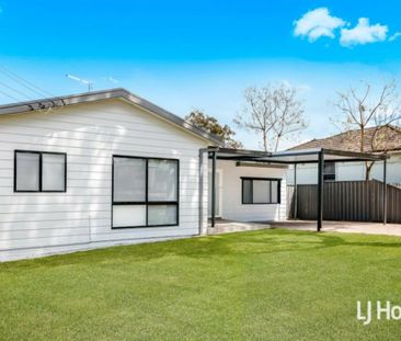 Stunning Renovated Home with 6.6 Kw Solar Panels - Photo 4