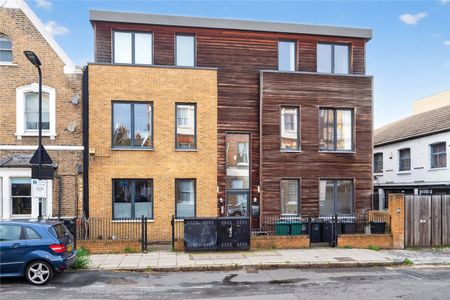 Clarence Road, London, E5 8EE - Photo 5