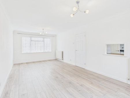 3 bedroom detached house to rent - Photo 3