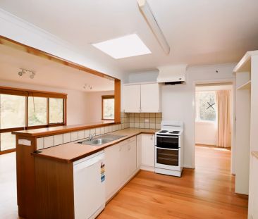 3 Bed, 1 Bath - Photo 6