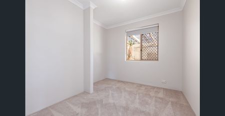 Comfortable 3Bed Family Home - Photo 3