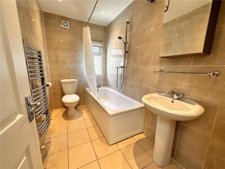 2 bedroom flat to rent - Photo 5