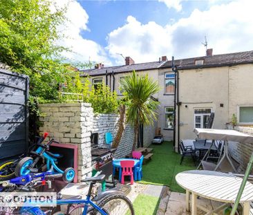 2 bedroom terraced house to rent - Photo 1