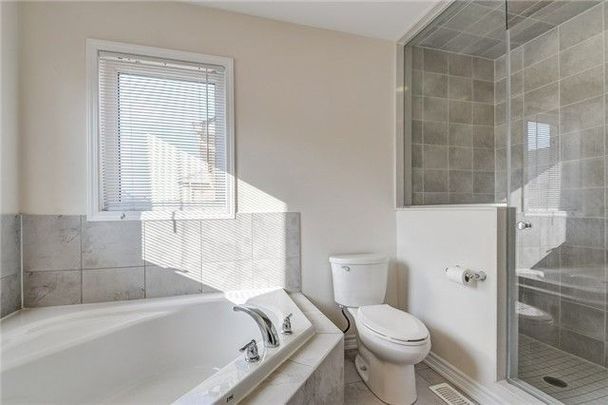 For Lease - 82 Enford Crescent Unit# Upper, Brampton, Ontario - Photo 1