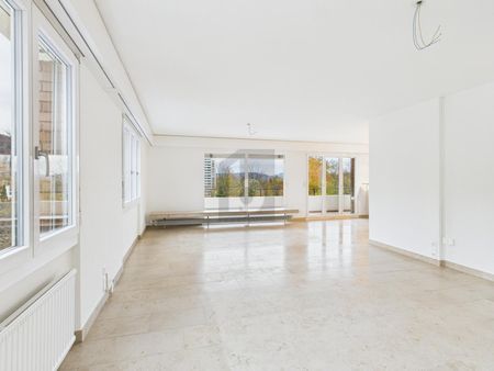 GROSSZÜGIG, ERSTBEZUG NACH RENOVATION - Foto 2