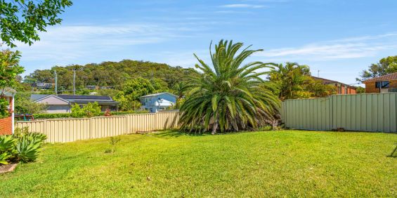 Immaculate Family Home - Freshly Renovated In Prime Location with Water Views - Photo 3